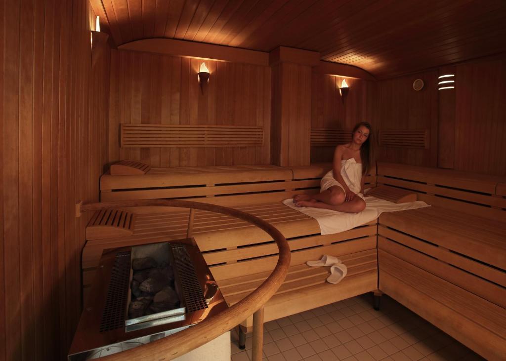 Hotel Forsthaus Gruena Betreiber Gmbh Кемниц Екстериор снимка