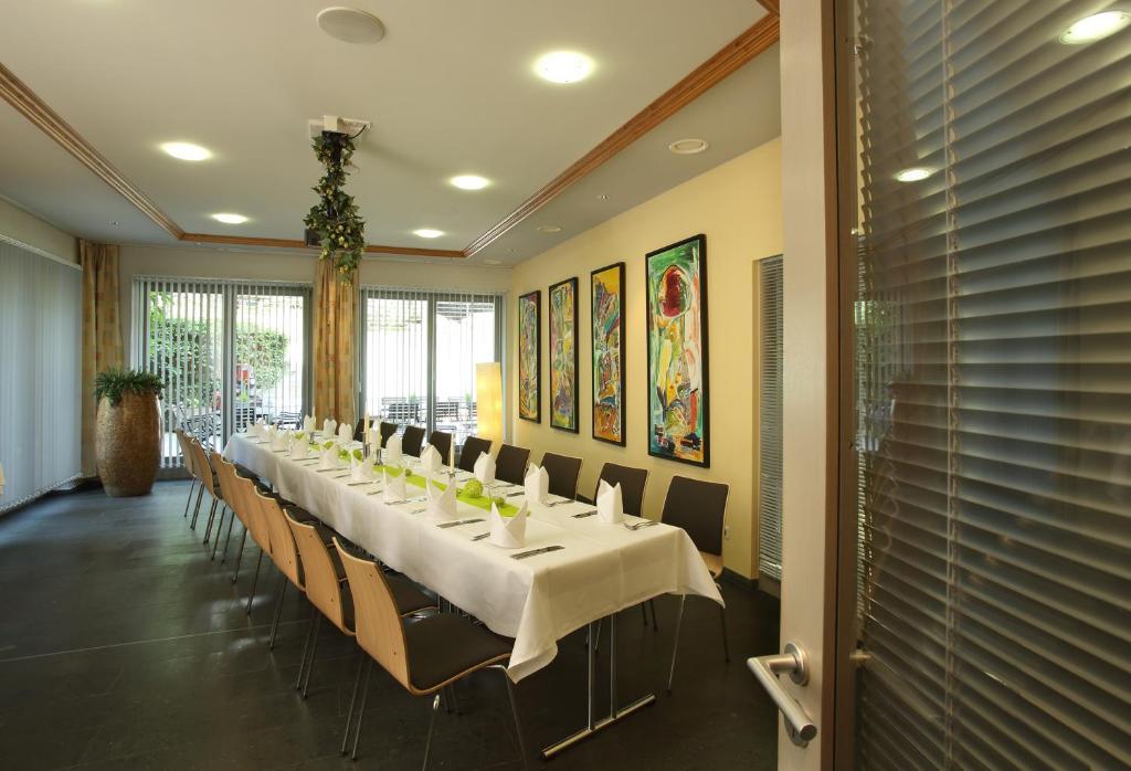 Hotel Forsthaus Gruena Betreiber Gmbh Кемниц Екстериор снимка